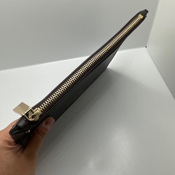 MICHAEL KORS Brown Flat Pouch - Picture 4 of 9